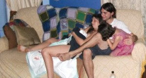 family of 4 Happy Family