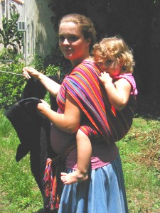 BWCClaundry Babywearing and hanging laundry while pregnant!